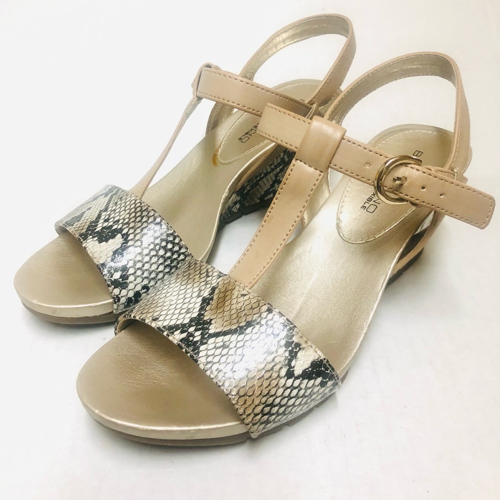 Bandolino Flexible Wedge Sandals Size 5.5 M